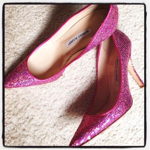 Manolo Blahnik Shoes - Manolo Blahnik sequined pink pumps